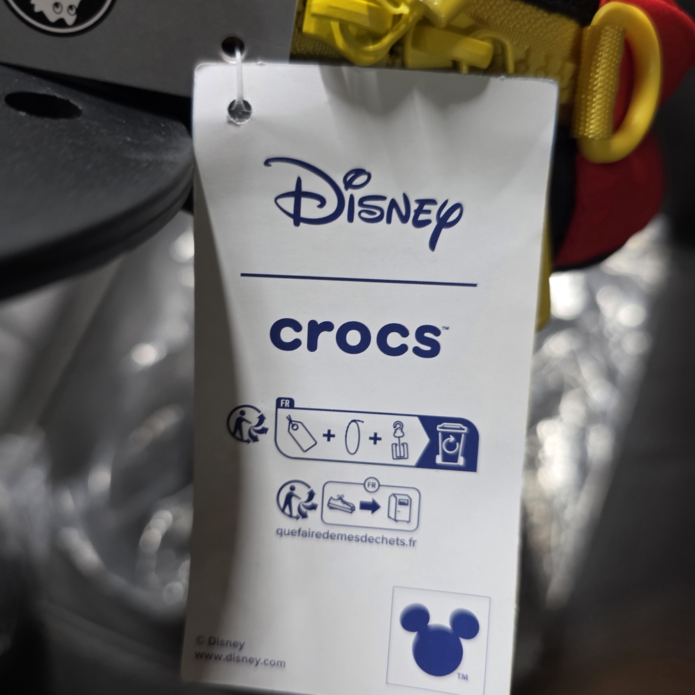 Disney X Crocs Mickey  Belt Bag in Red and Black NWT - Picture 14 of 16